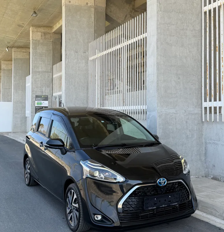 Toyota Sienta 2021