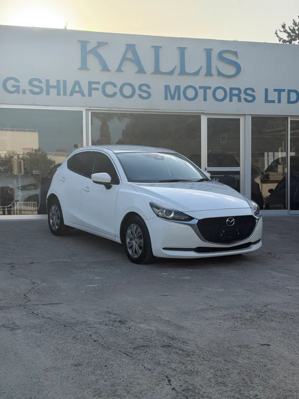 Mazda Mazda2 2022