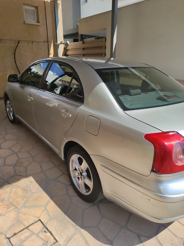 Toyota Avensis 2005