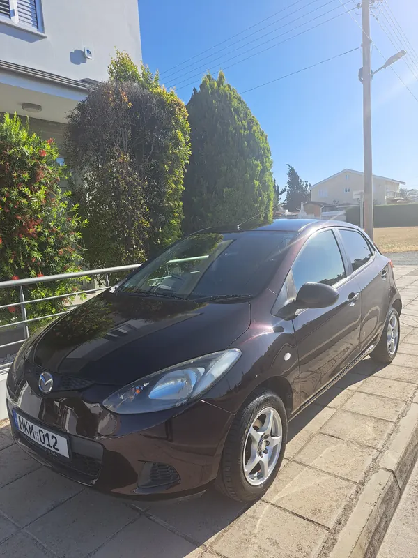 Mazda Mazda2 2011