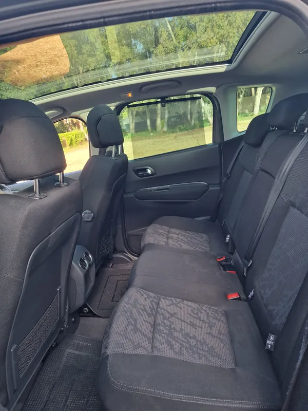 Peugeot 3008 2011