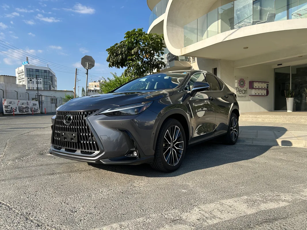 Lexus NX 2023