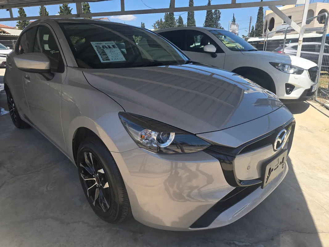 Mazda Mazda2 2023