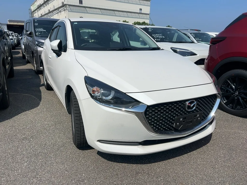 Mazda Mazda2 2023