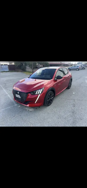 Peugeot 208 2021
